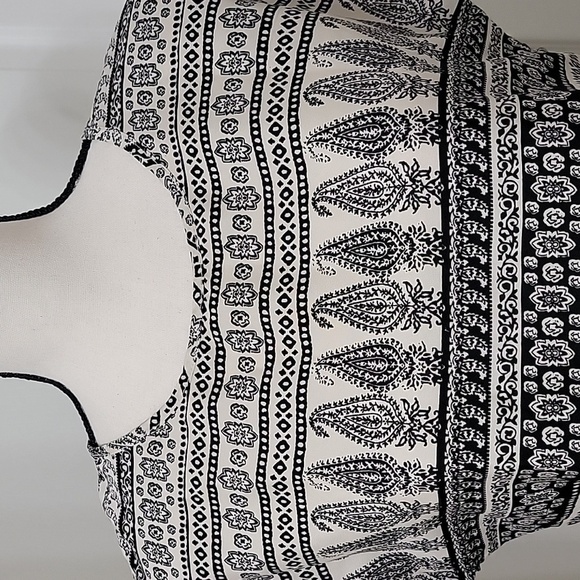 Live 4 Truth Size M Black and Cream Boho Paisley Pattern Blouse with Elephants - Picture 2 of 12